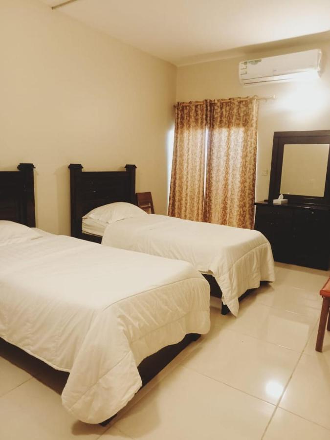 Aliqbal Hotel Khobar Bagian luar foto