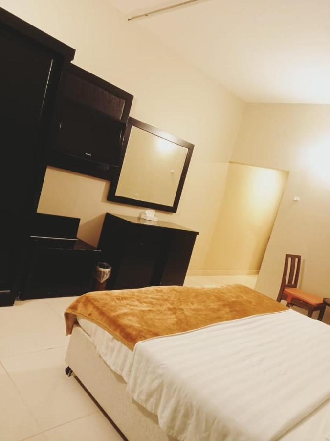 Aliqbal Hotel Khobar Bagian luar foto