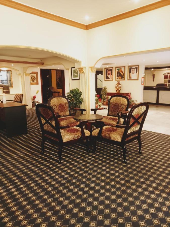 Aliqbal Hotel Khobar Bagian luar foto