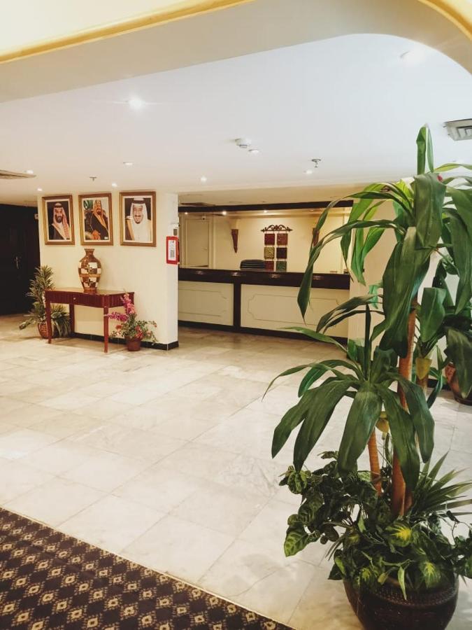 Aliqbal Hotel Khobar Bagian luar foto