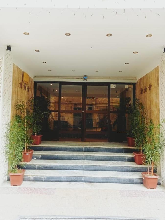 Aliqbal Hotel Khobar Bagian luar foto