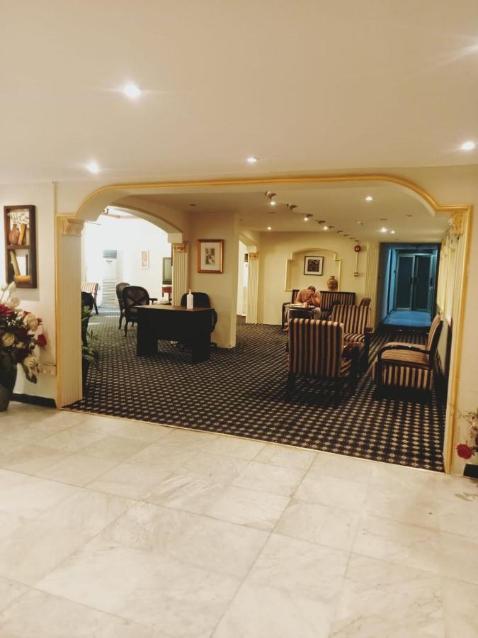Aliqbal Hotel Khobar Bagian luar foto